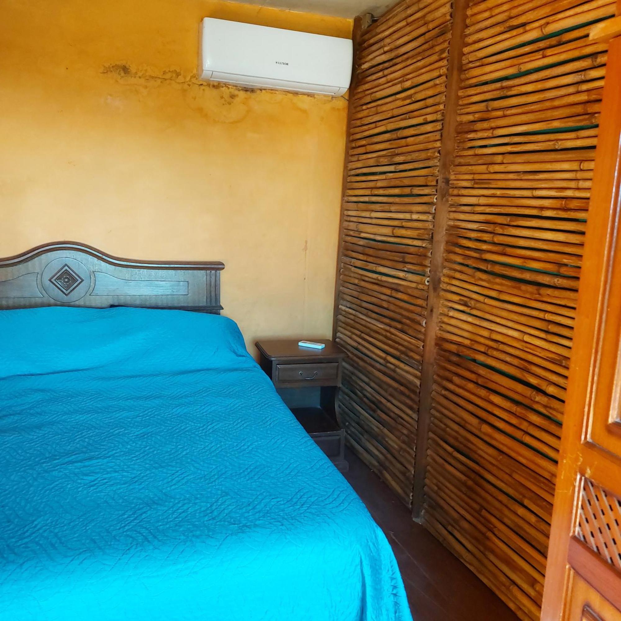 فيلا Casa Amarilla Con Jacuzzi بونتا ديل ديابلو المظهر الخارجي الصورة